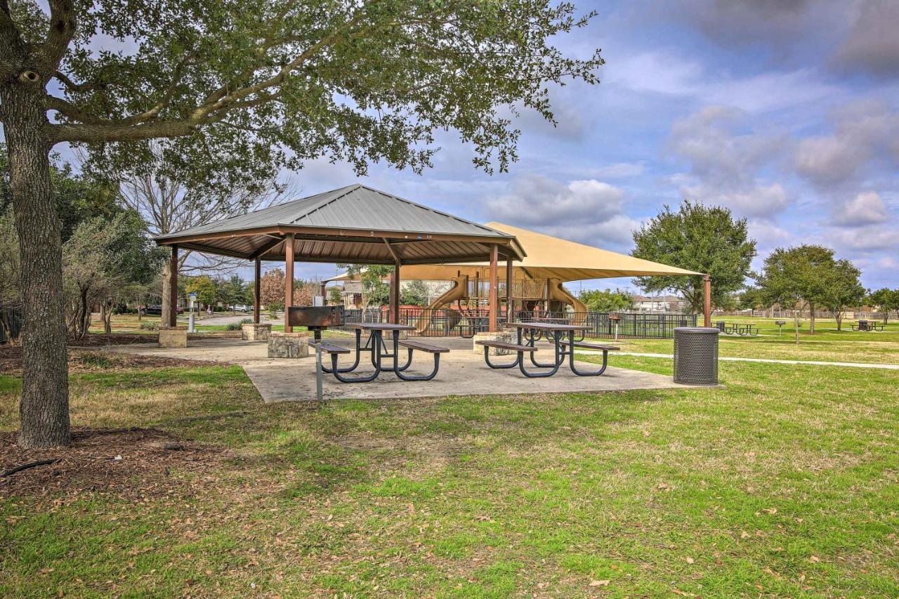 San Antonio Home With Pool Access Near Lackland Afb Esterno foto