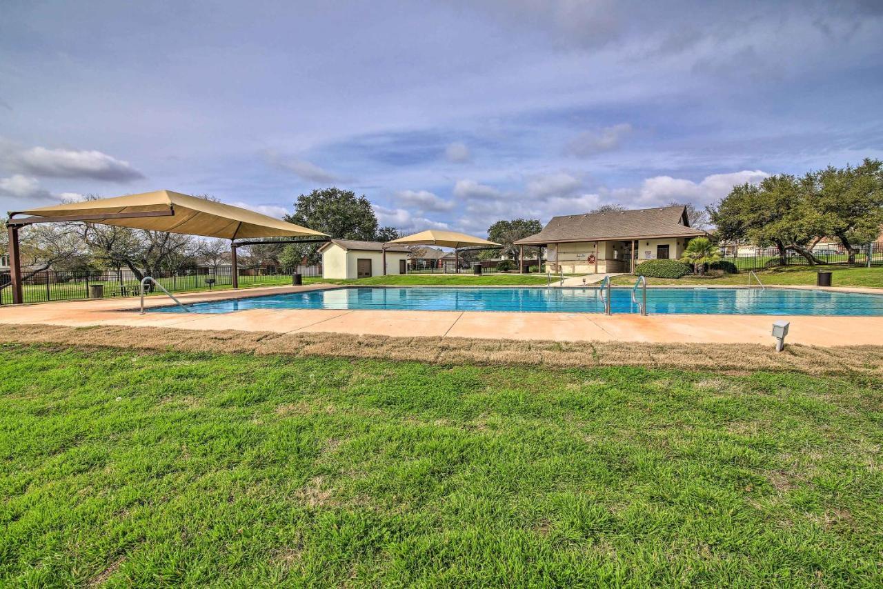 San Antonio Home With Pool Access Near Lackland Afb Esterno foto